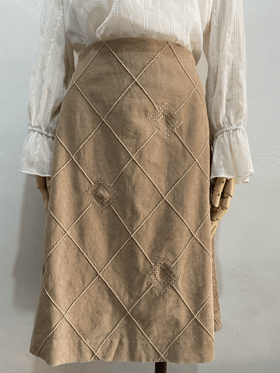 Falda de pana beige