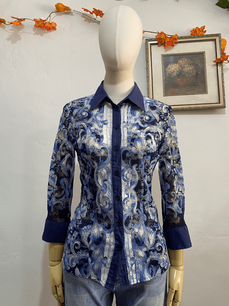 Blusa azul estampado barroco