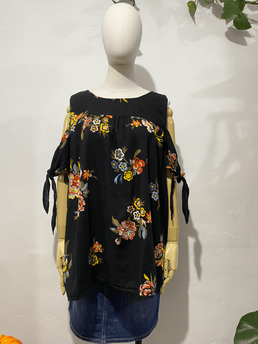 Blusa floreada