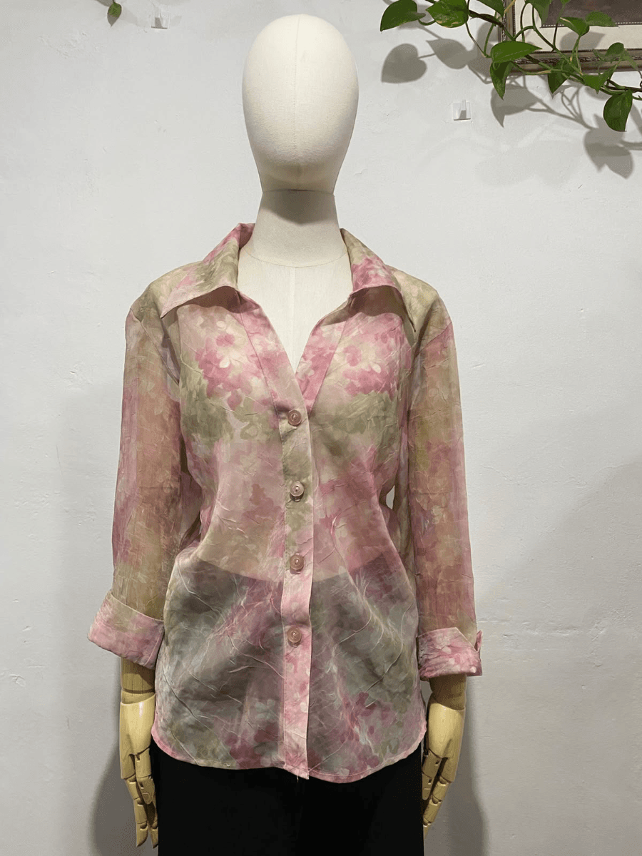 Blusa camisero semitransparente floral
